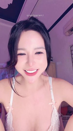 2 tay 2 con cặc để em cầm sục cho sướng – Hot Live